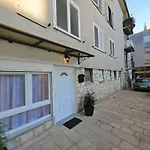Studio Apartman Sendy